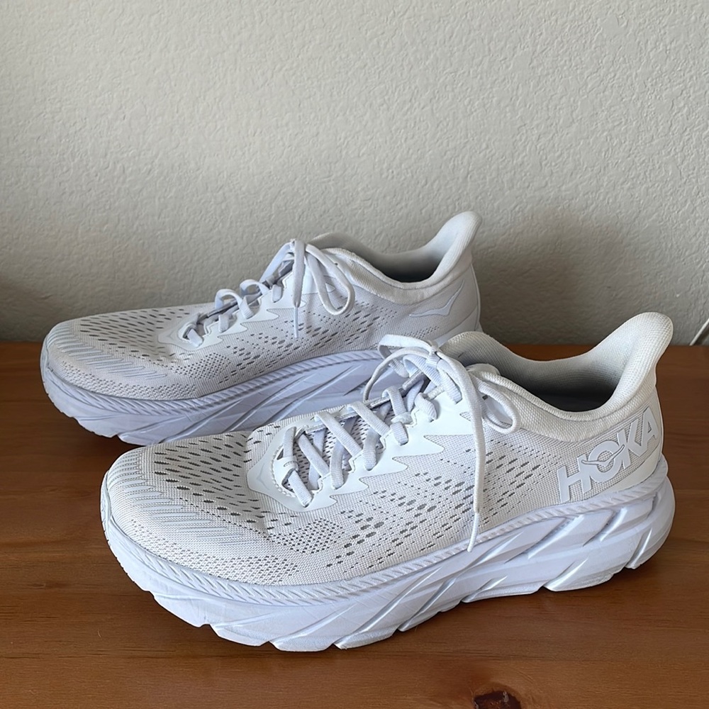 Hoka Men’s Clifton 7 Running Shoe